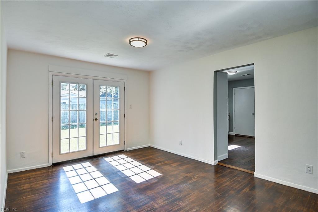 5313 Sherluck Rd Property Photo 11