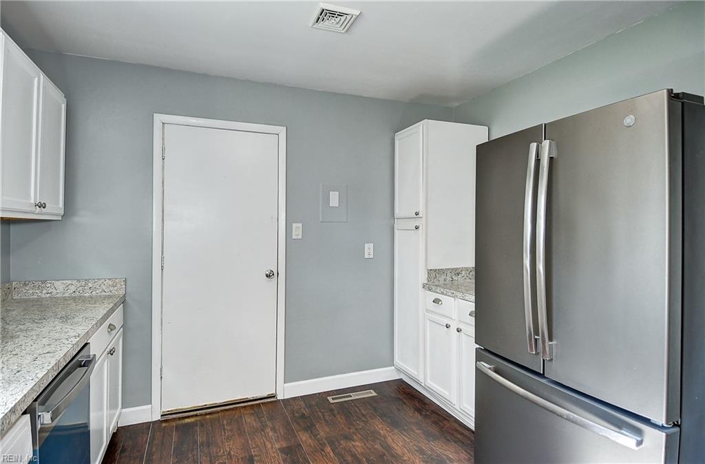 5313 Sherluck Rd Property Photo 16
