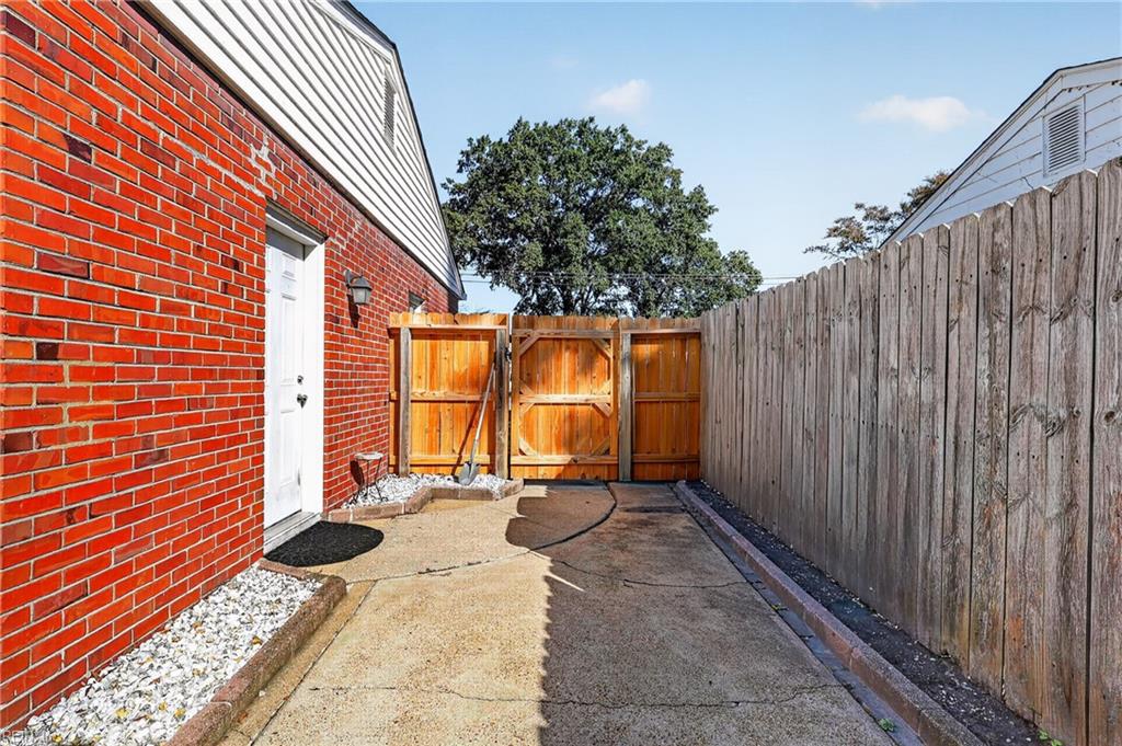 701 Euwanee Pl Property Photo 40