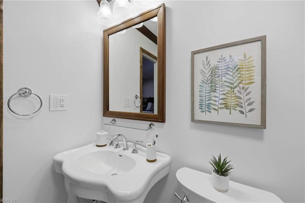 424 Pines Of Warrick Dr Property Photo 30