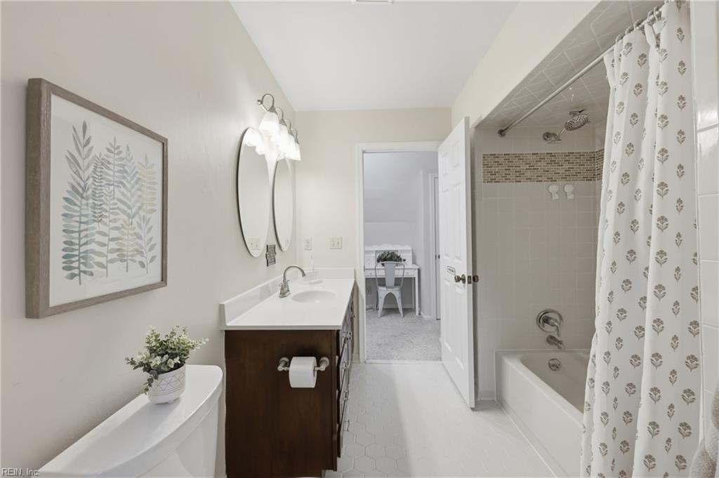 424 Pines Of Warrick Dr Property Photo 40