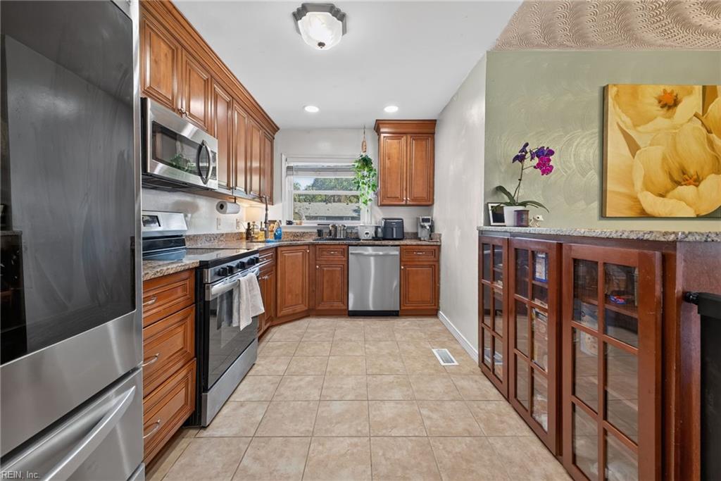 3741 Linnet Ln Property Photo 6
