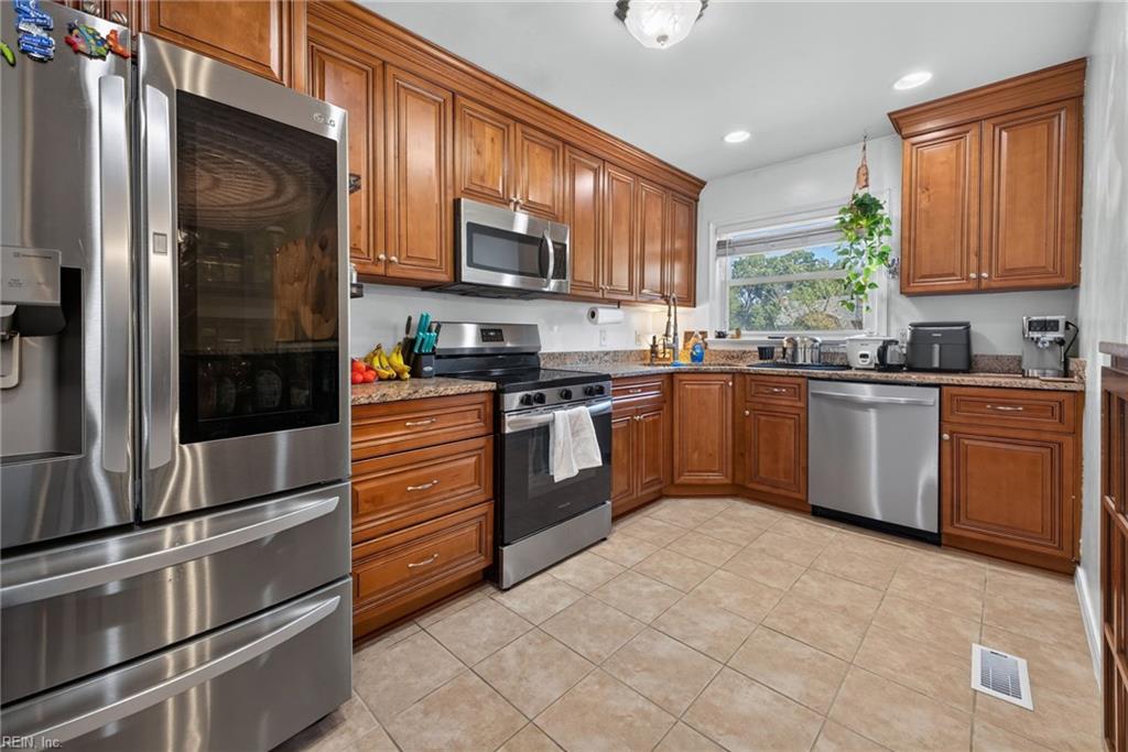3741 Linnet Ln Property Photo 7