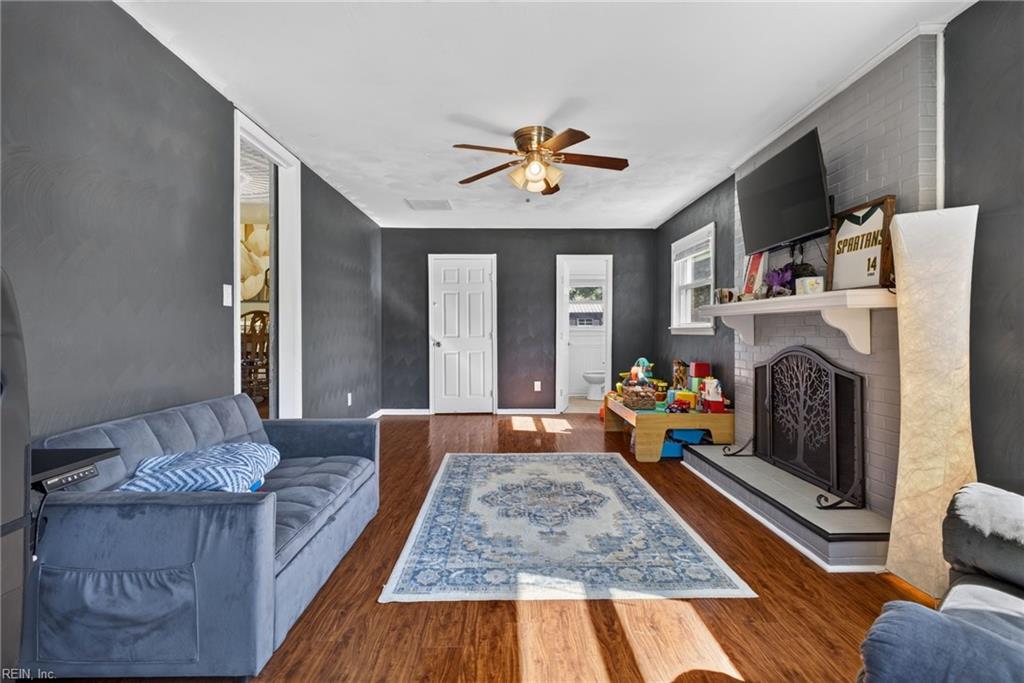 3741 Linnet Ln Property Photo 10