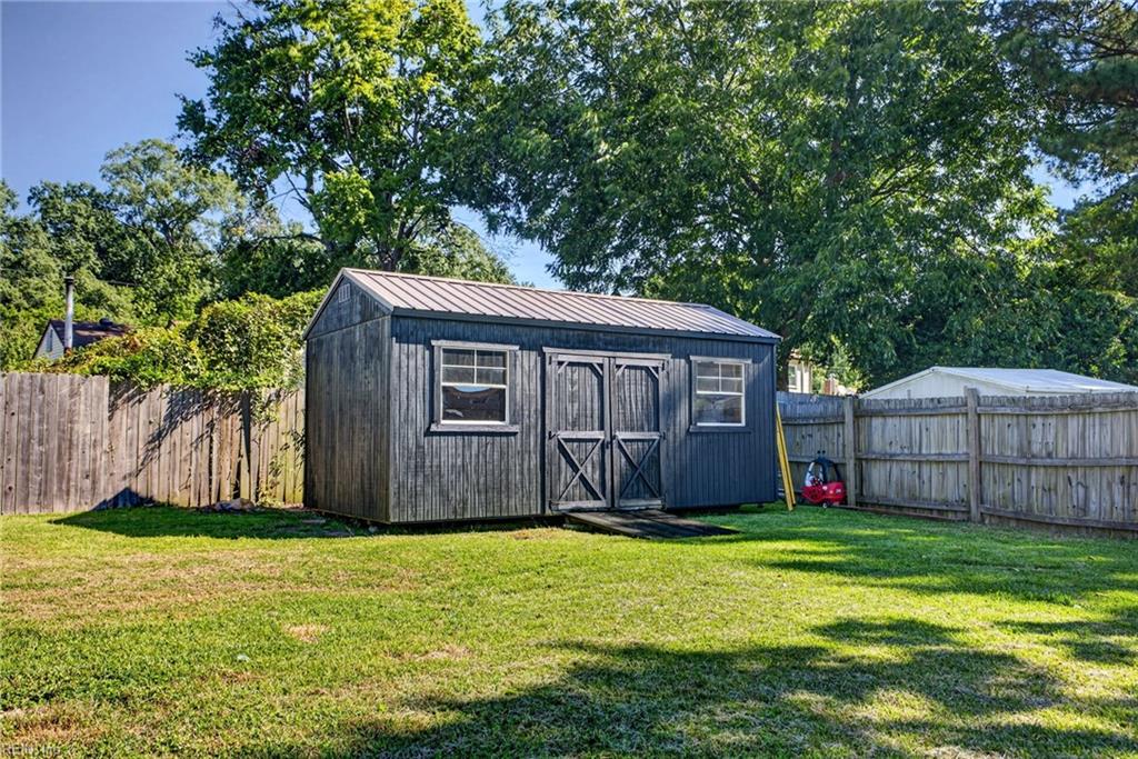 3741 Linnet Ln Property Photo 24