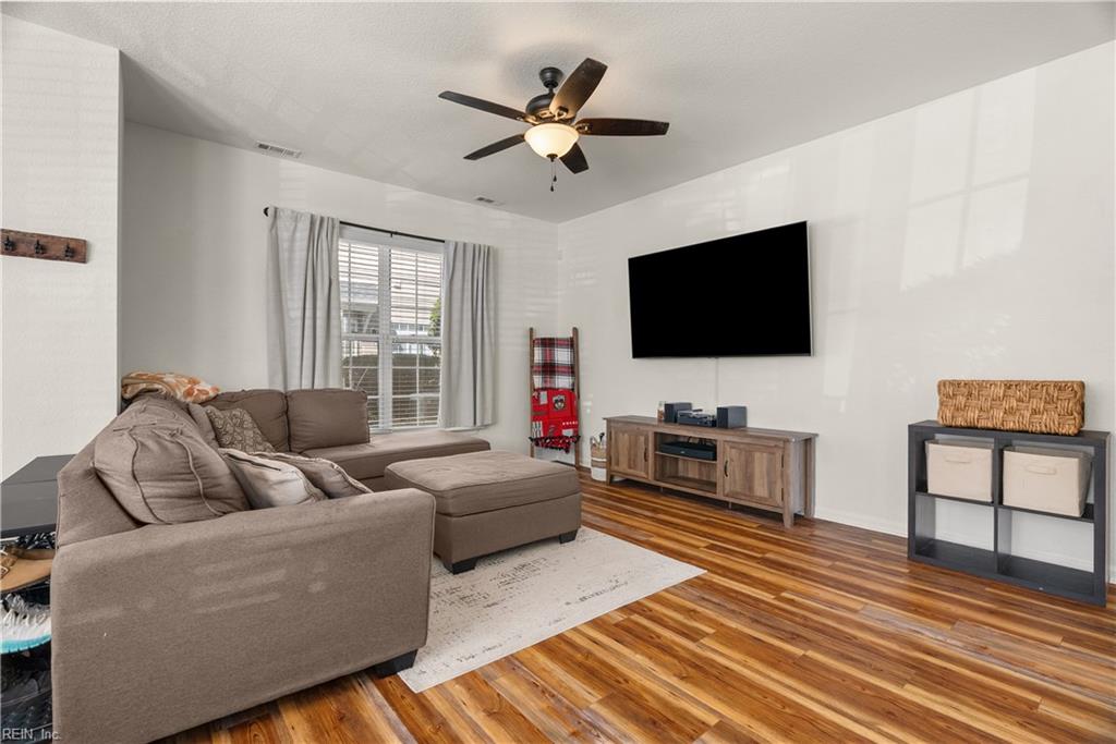 1103 Teton Cir Property Photo 6