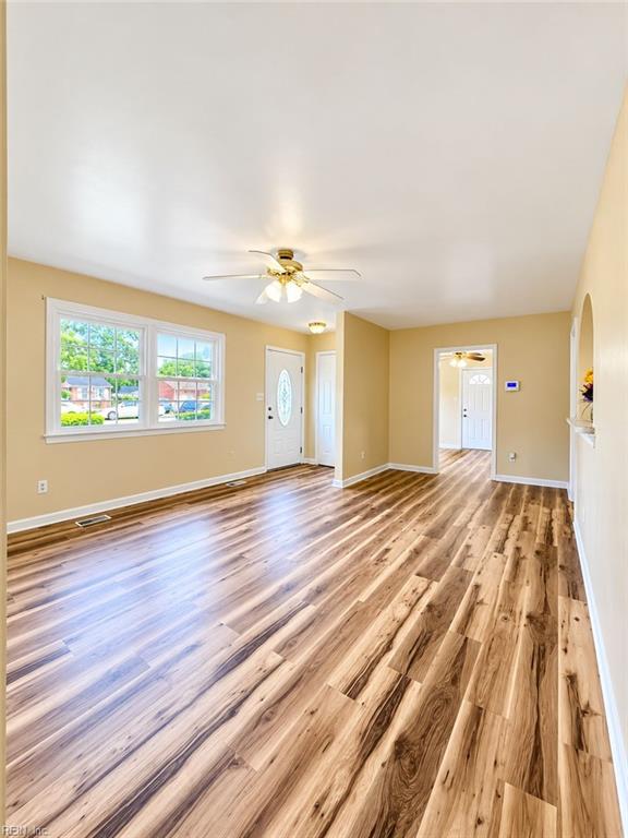 8 Sheralyn Plz Property Photo 4