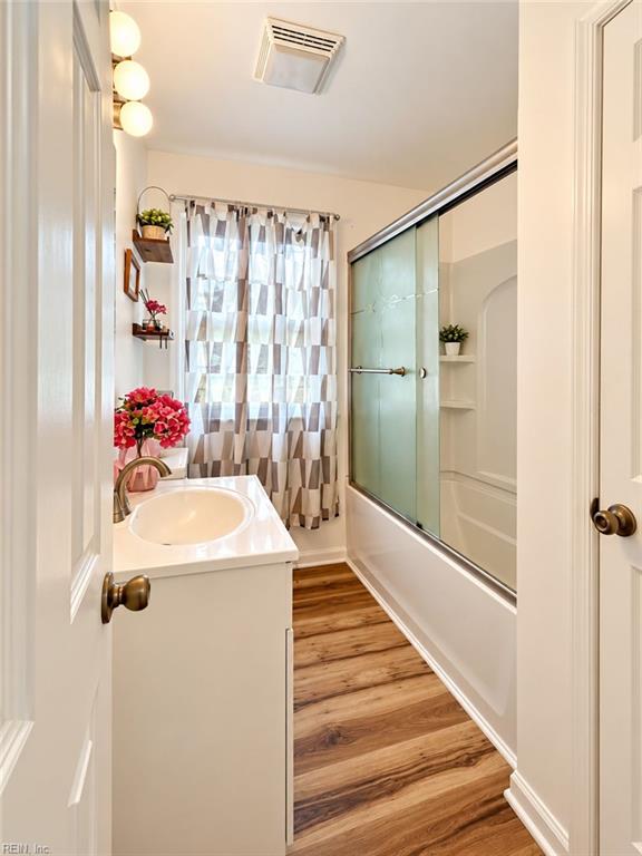 8 Sheralyn Plz Property Photo 5