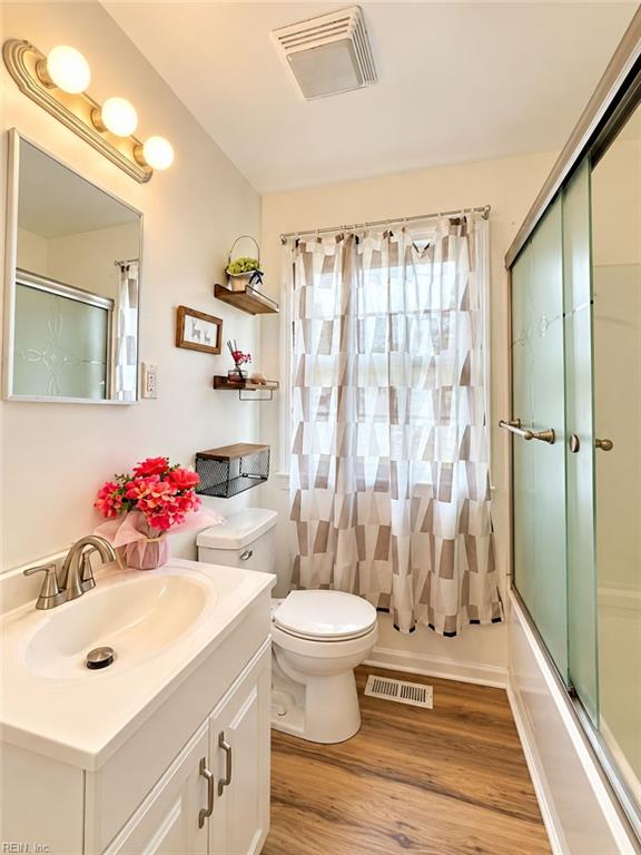 8 Sheralyn Plz Property Photo 6