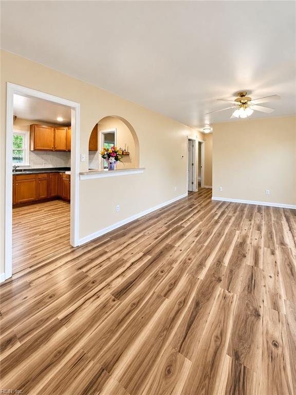 8 Sheralyn Plz Property Photo 9