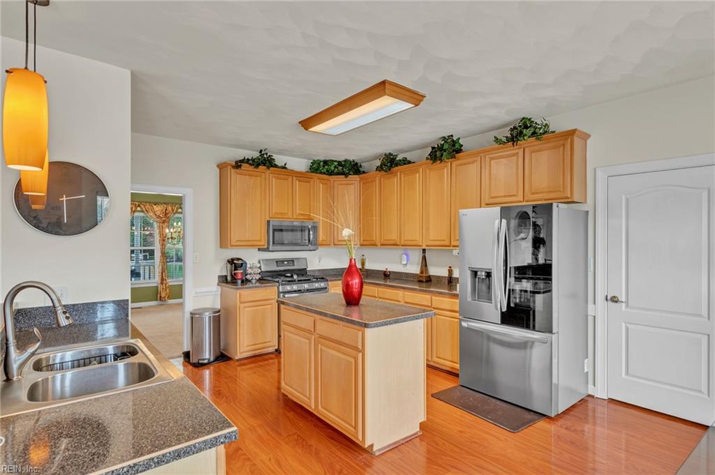 1311 Piedmont Arch Property Photo 6