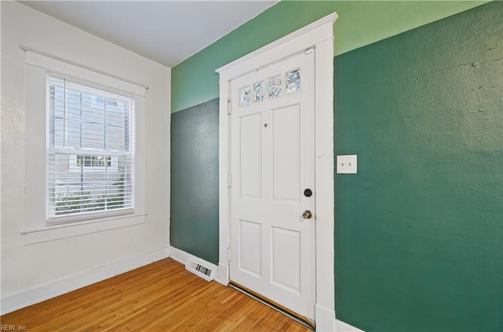 102 Pear Ave Property Photo 5