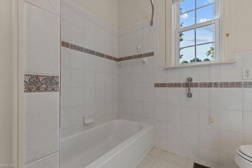 320 Meadow Ln Property Photo 9