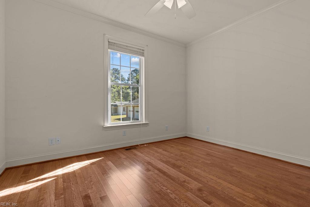 320 Meadow Ln Property Photo 10