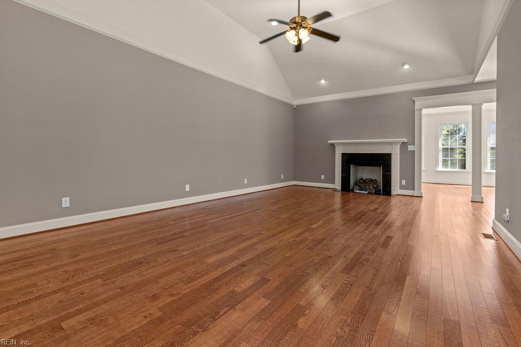 320 Meadow Ln Property Photo 14