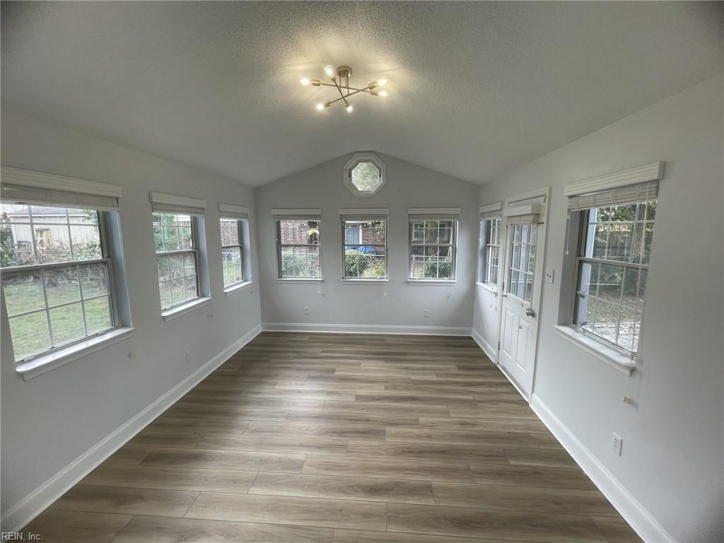 5305 Thornbury Ln Property Photo 14