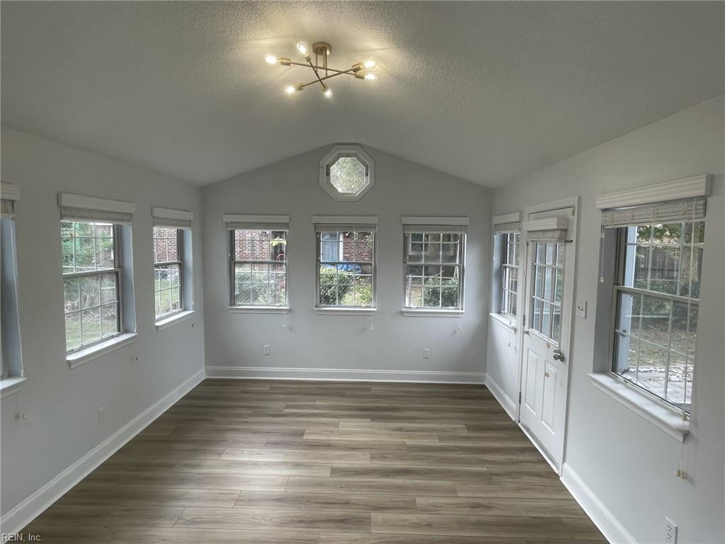 5305 Thornbury Ln Property Photo 16