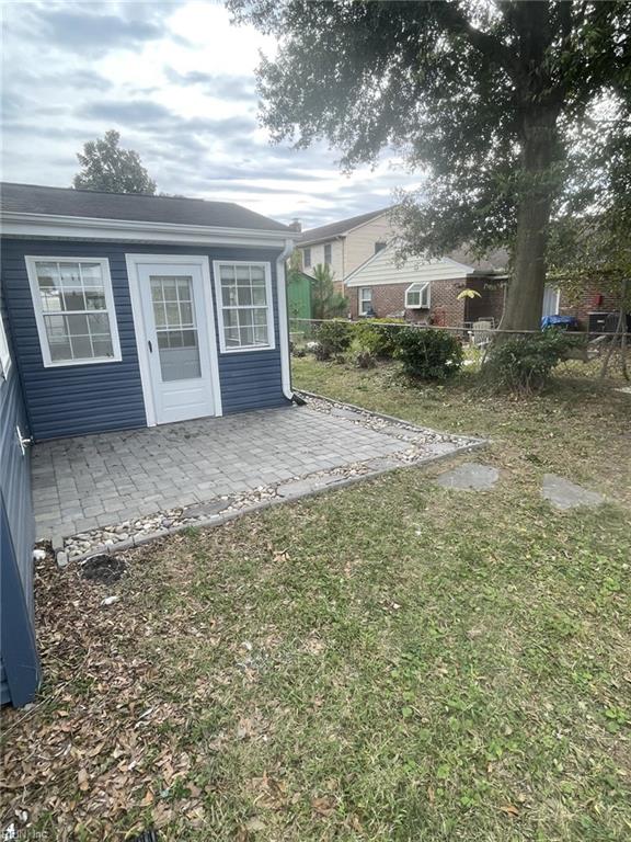 5305 Thornbury Ln Property Photo 24