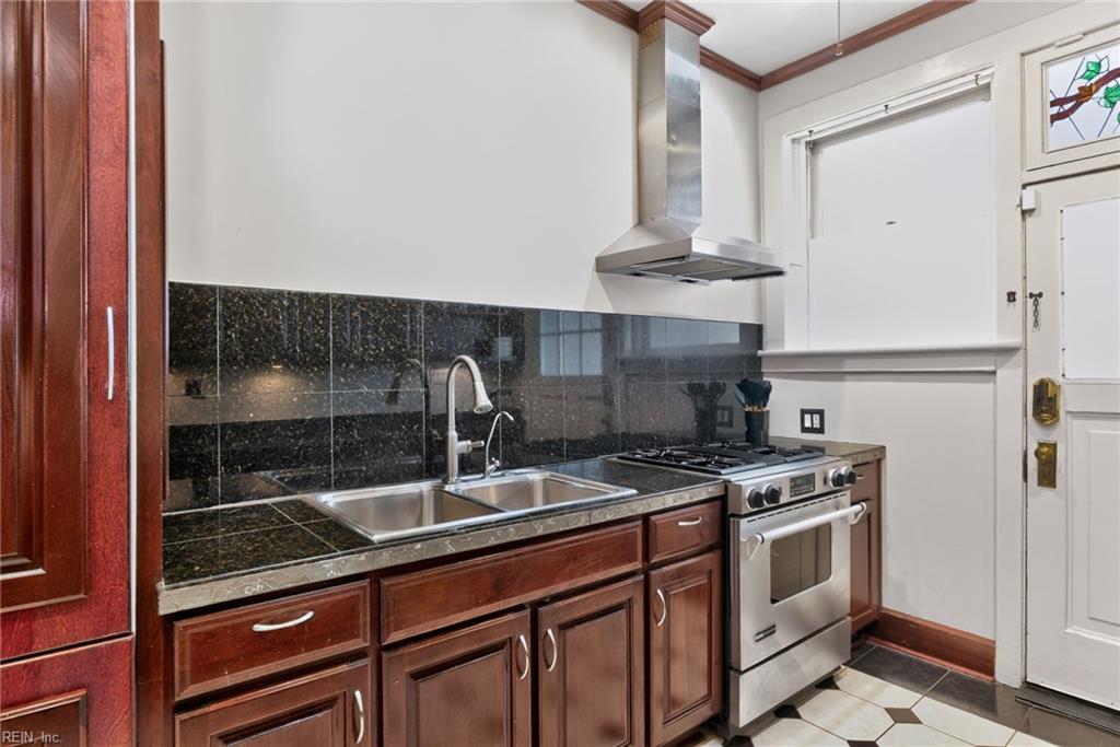 800 Graydon Ave Property Photo 33