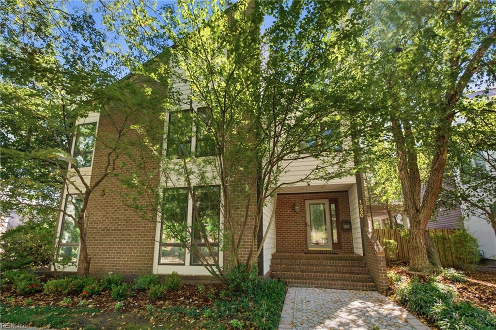 1320 Botetourt Gdns Property Photo 1