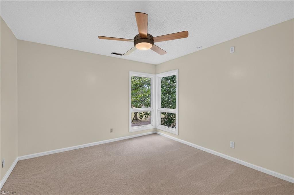1320 Botetourt Gdns Property Photo 38