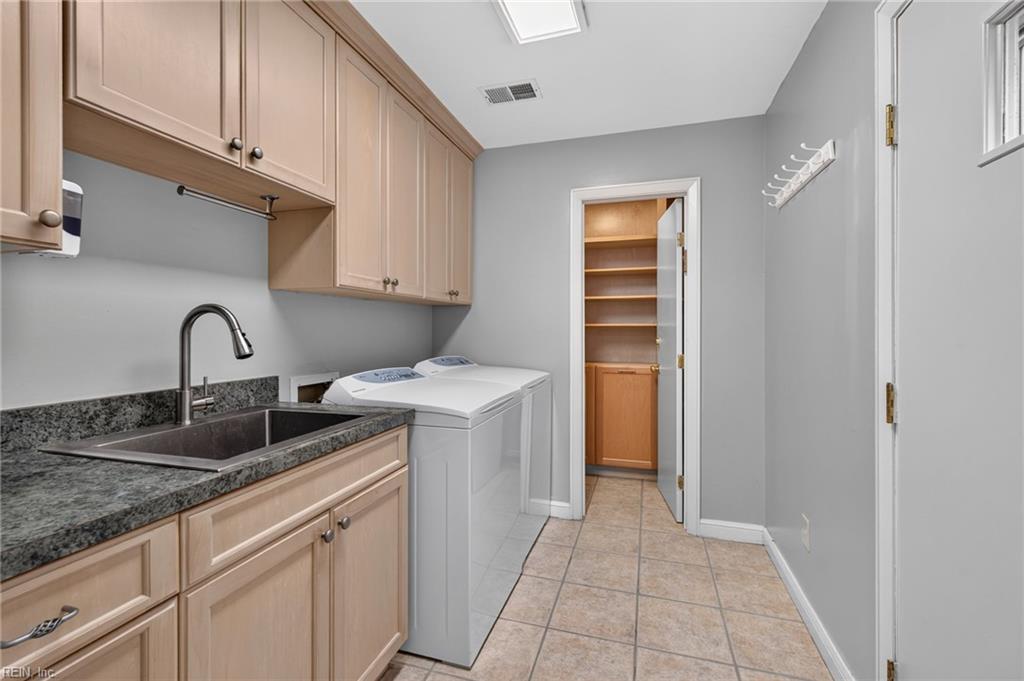 1320 Botetourt Gdns Property Photo 39