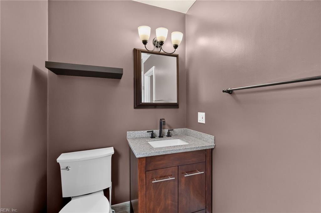 1320 Botetourt Gdns Property Photo 42