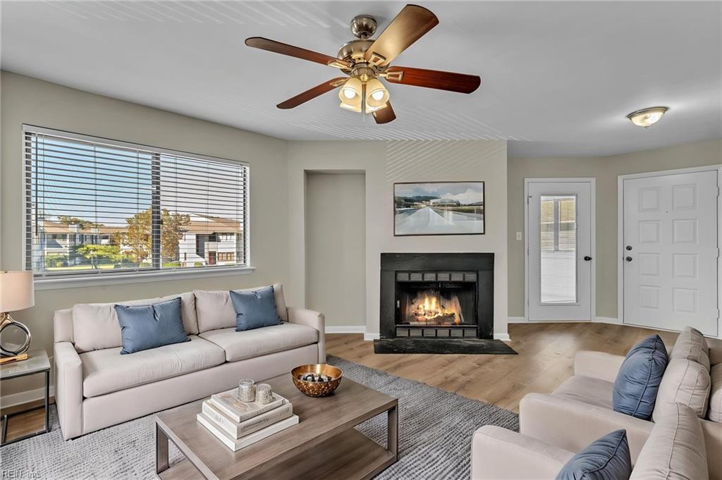 550 Pheasant Rn Property Photo 4