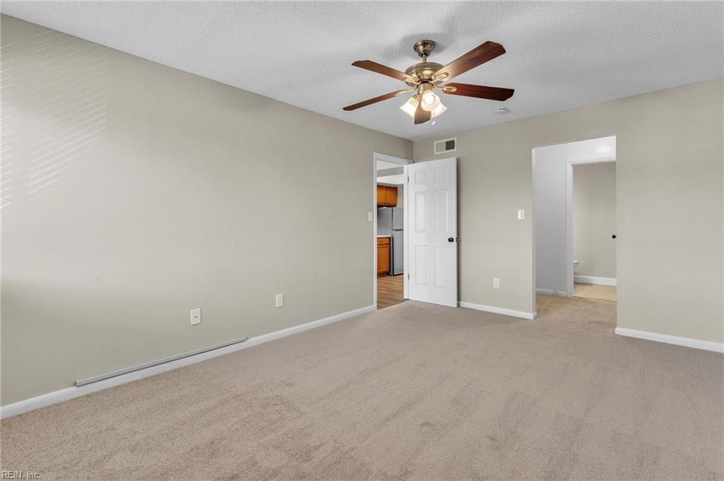550 Pheasant Rn Property Photo 14