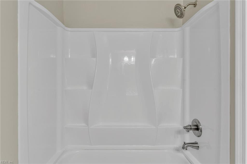 550 Pheasant Rn Property Photo 17