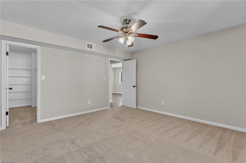 550 Pheasant Rn Property Photo 20