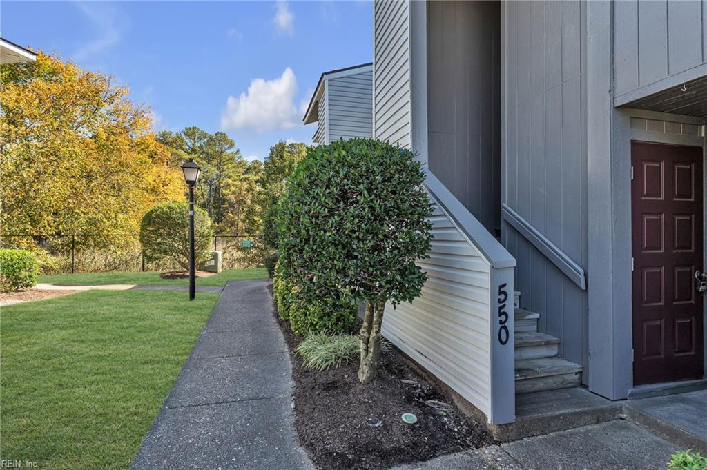 550 Pheasant Rn Property Photo 23