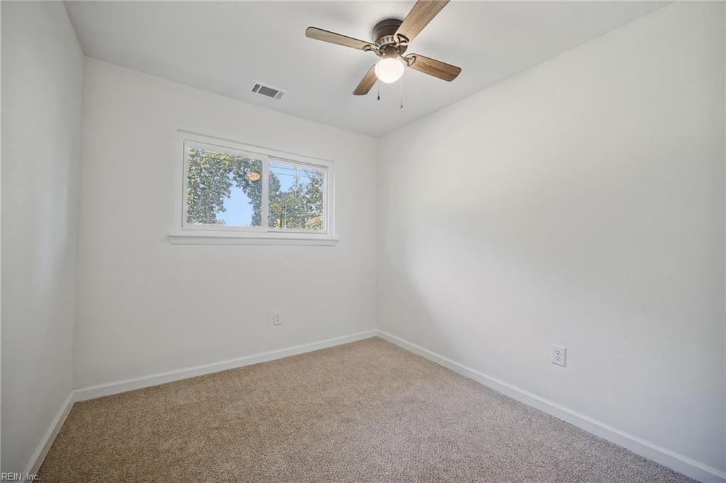 408 Grenfell Ave Property Photo 18