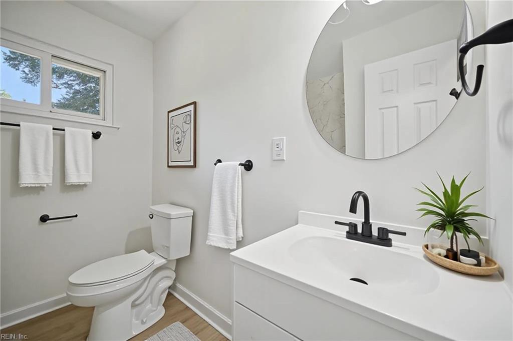 408 Grenfell Ave Property Photo 21