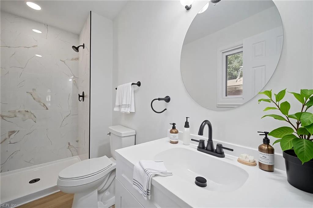 408 Grenfell Ave Property Photo 28