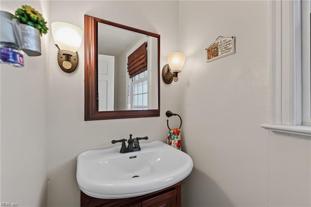 3316 Kindlewood Cres Property Photo 16