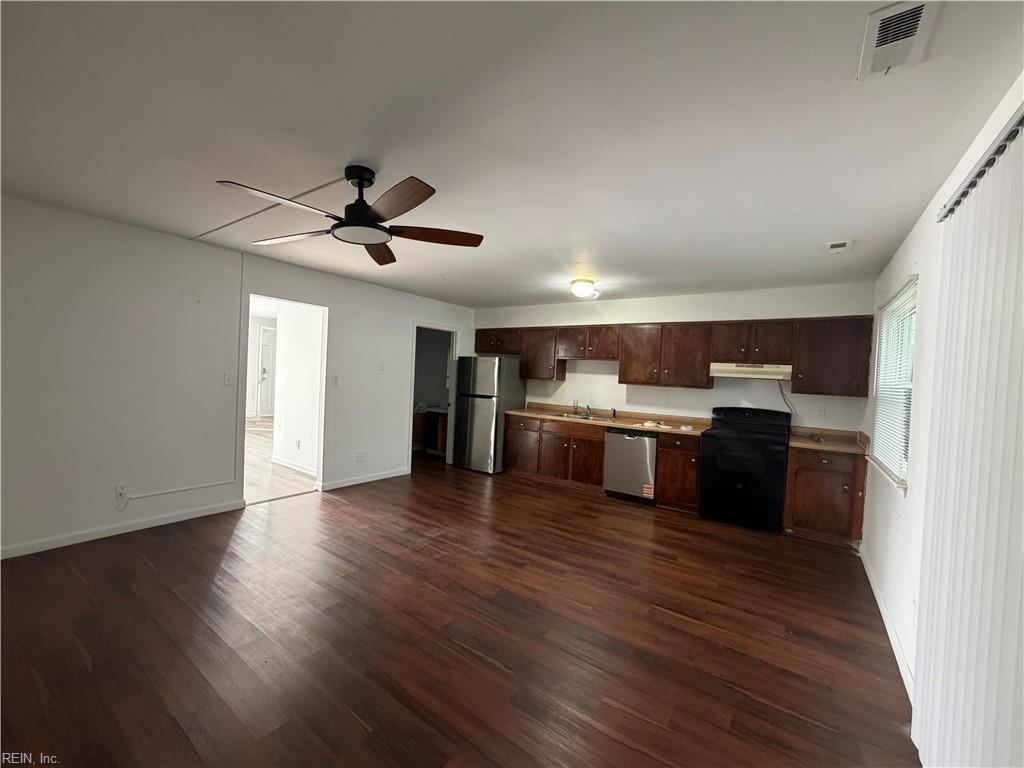 5359 Grand Lake Cres Property Photo 7