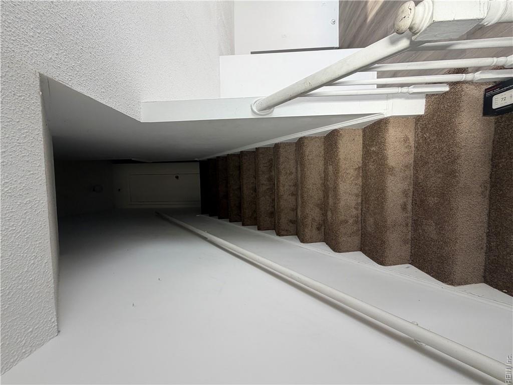 5359 Grand Lake Cres Property Photo 10