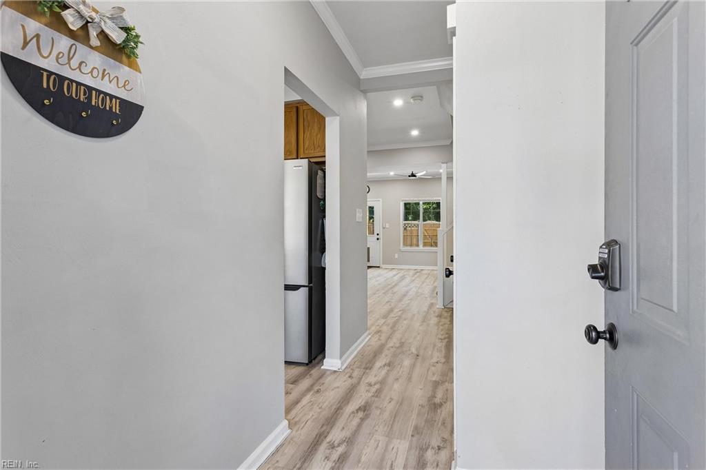 411 Wrought Iron Bnd Property Photo 4