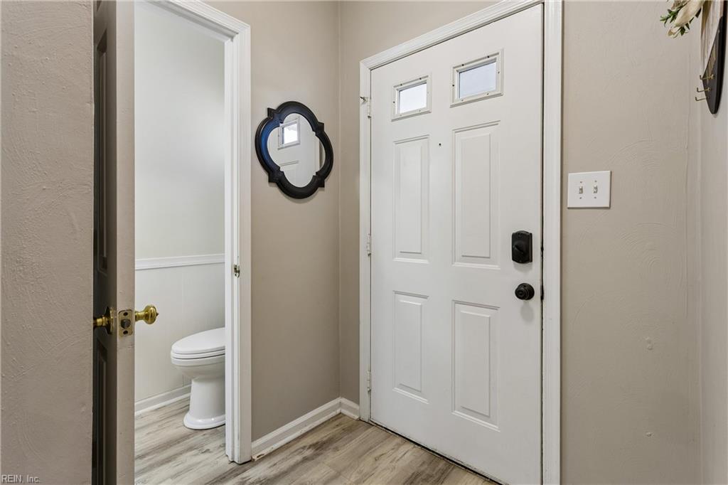 411 Wrought Iron Bnd Property Photo 5