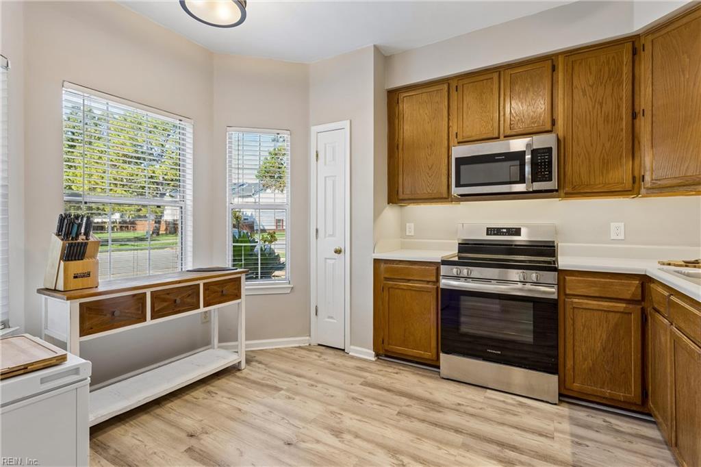 411 Wrought Iron Bnd Property Photo 8