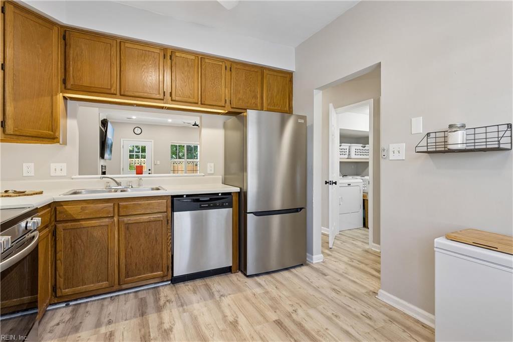 411 Wrought Iron Bnd Property Photo 11