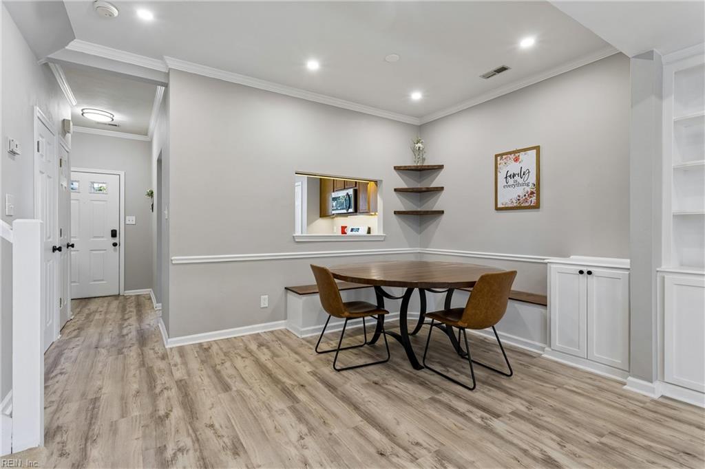 411 Wrought Iron Bnd Property Photo 14