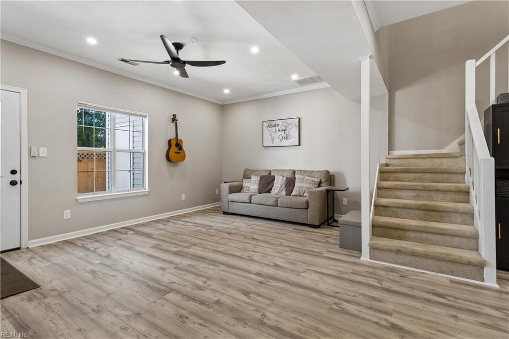 411 Wrought Iron Bnd Property Photo 19
