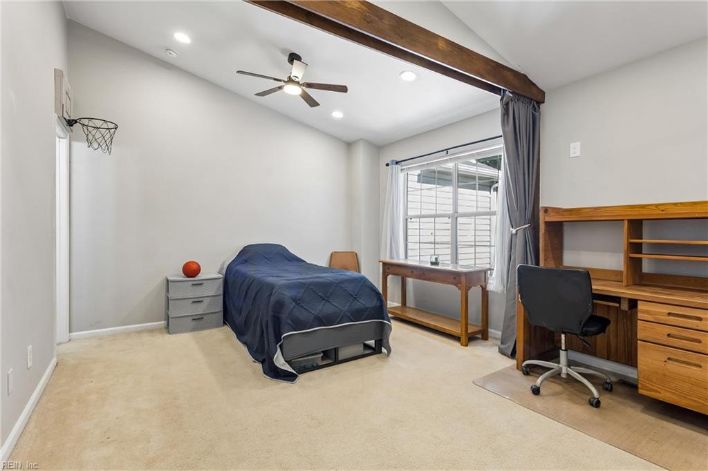 411 Wrought Iron Bnd Property Photo 29