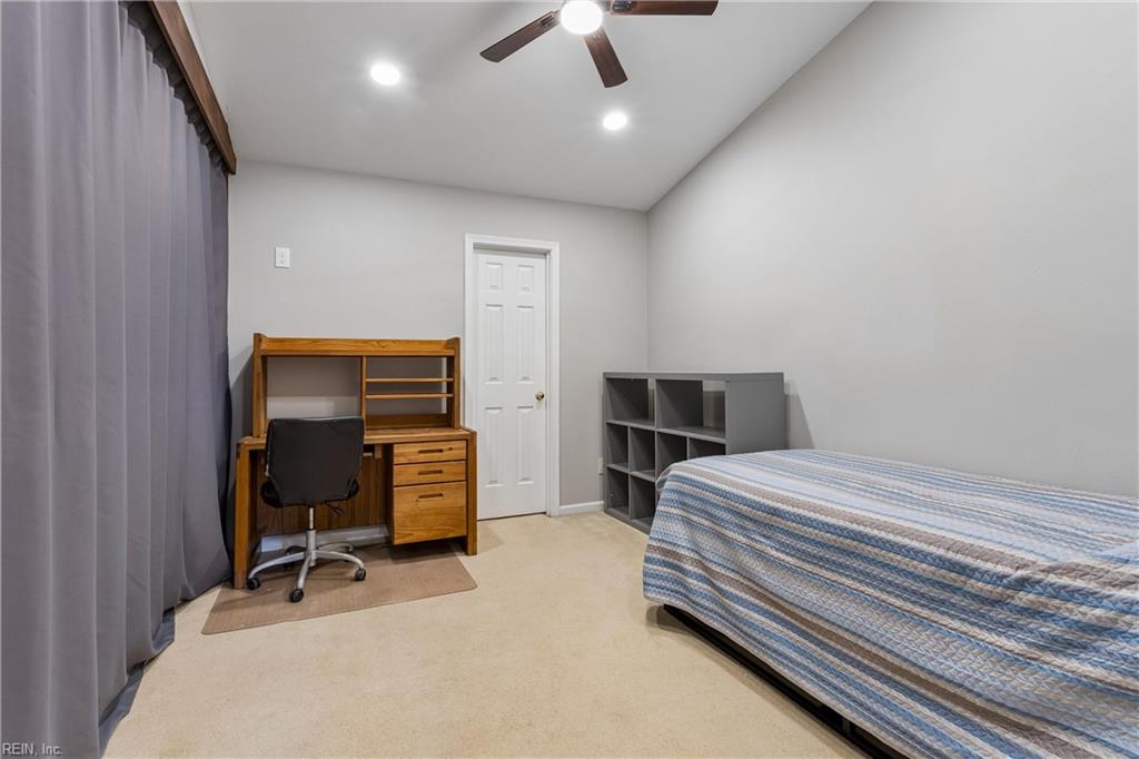 411 Wrought Iron Bnd Property Photo 30