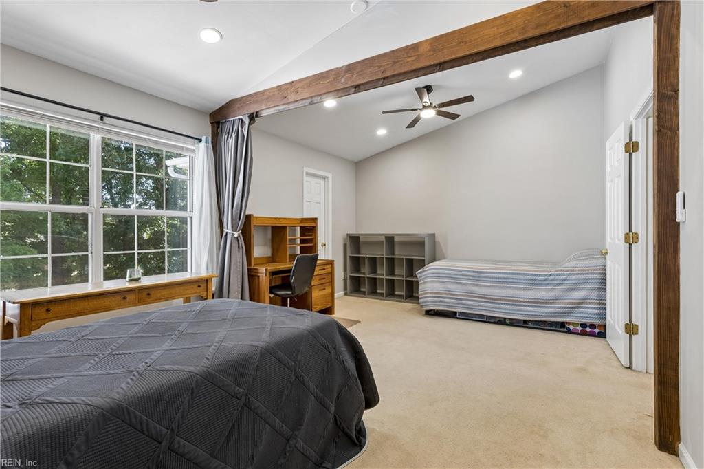 411 Wrought Iron Bnd Property Photo 32