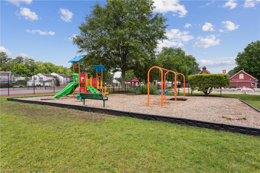 411 Wrought Iron Bnd Property Photo 49