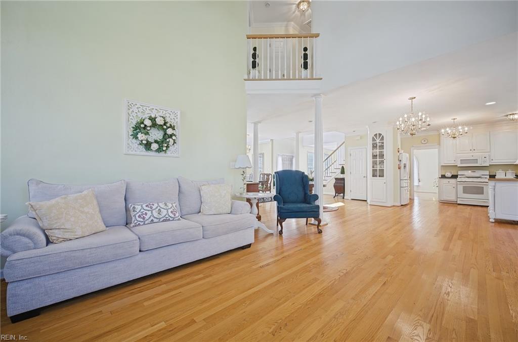 1102 Gatling Pointe Pw Property Photo 8