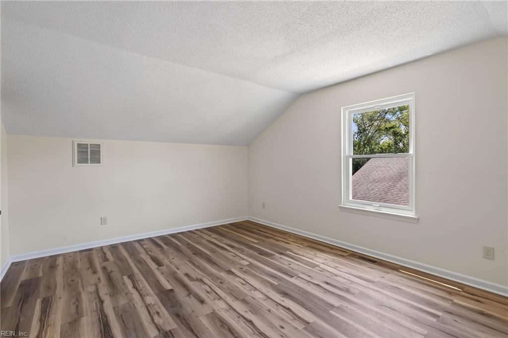 3441 Forest Glen Rd Property Photo 31